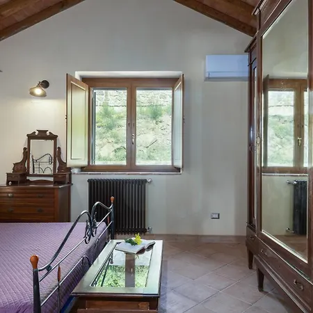 Poggio Delle Lumie 6, Emma Villa *